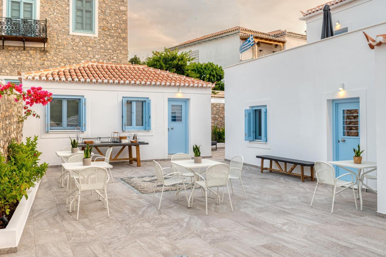 ホテル Lumiere Spetses エクステリア 写真