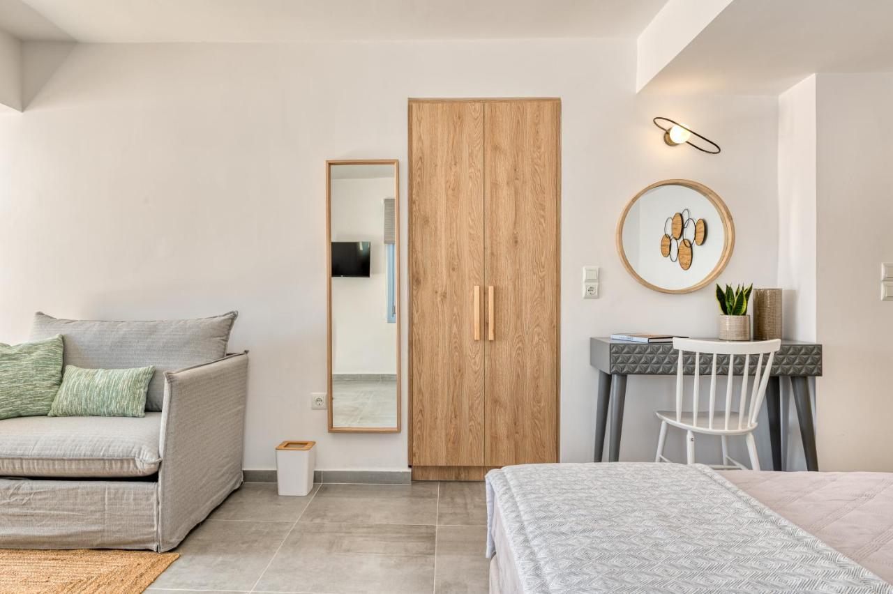 ホテル Lumiere Spetses エクステリア 写真