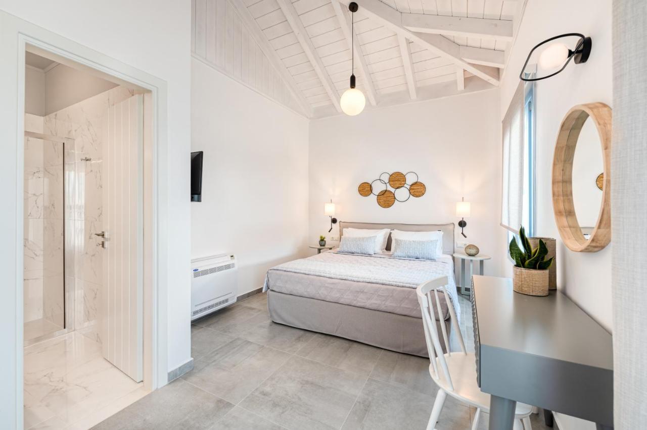 ホテル Lumiere Spetses エクステリア 写真