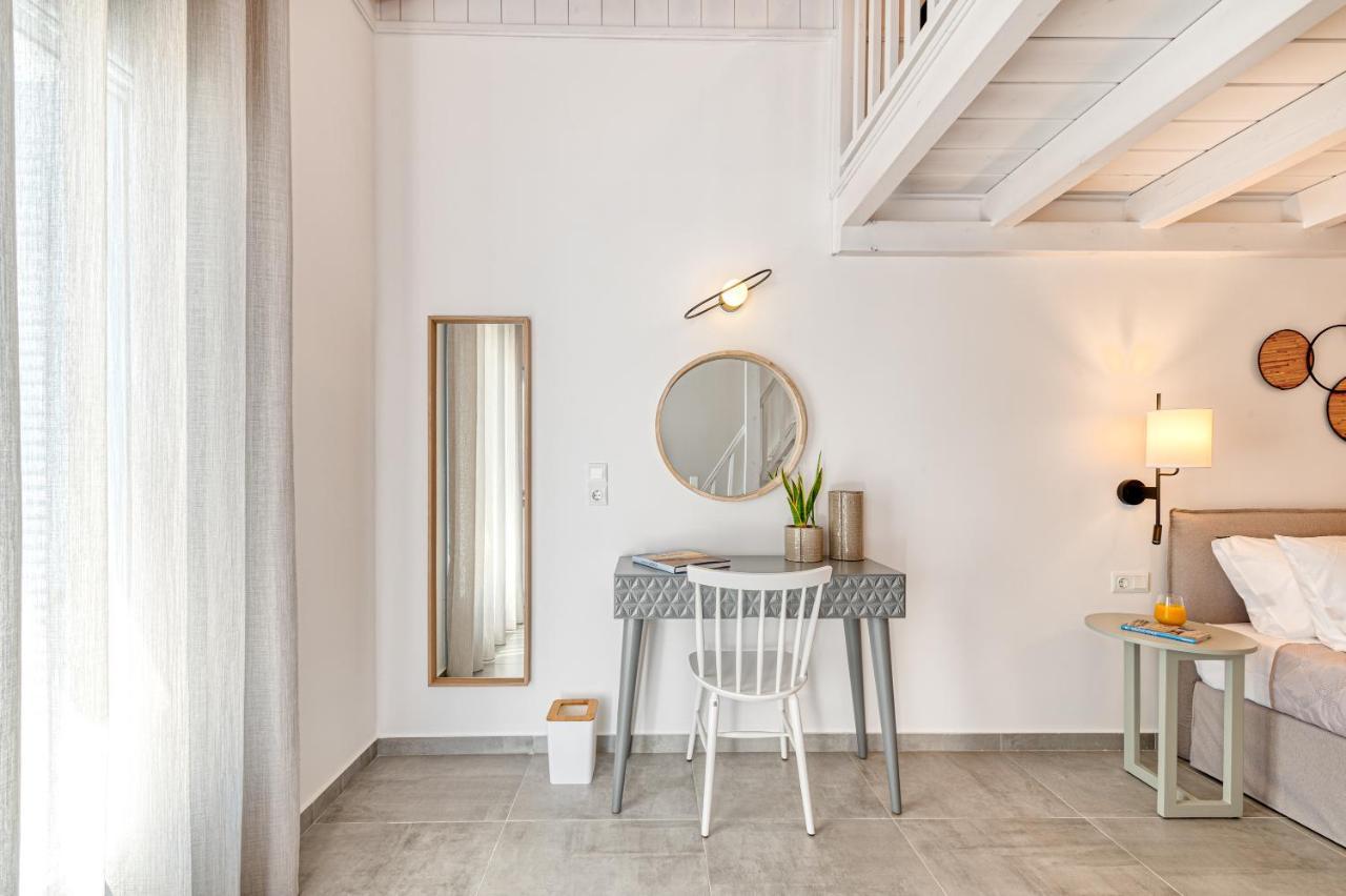 ホテル Lumiere Spetses エクステリア 写真
