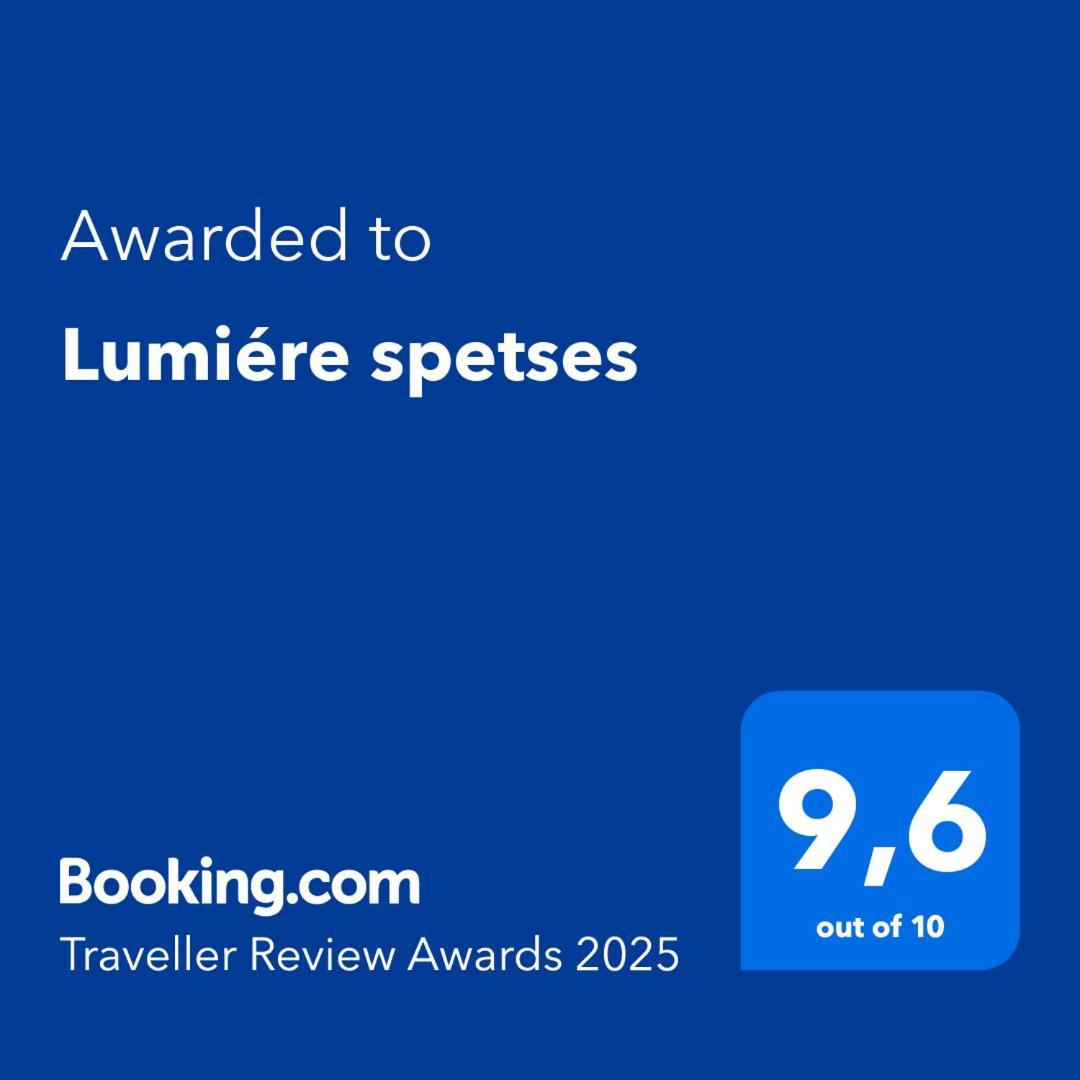 ホテル Lumiere Spetses エクステリア 写真